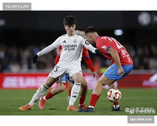 安古伊萨破门助那不勒斯登顶,锁定胜局夺冠 安古伊萨破门助那不勒斯登顶,锁定胜局夺冠