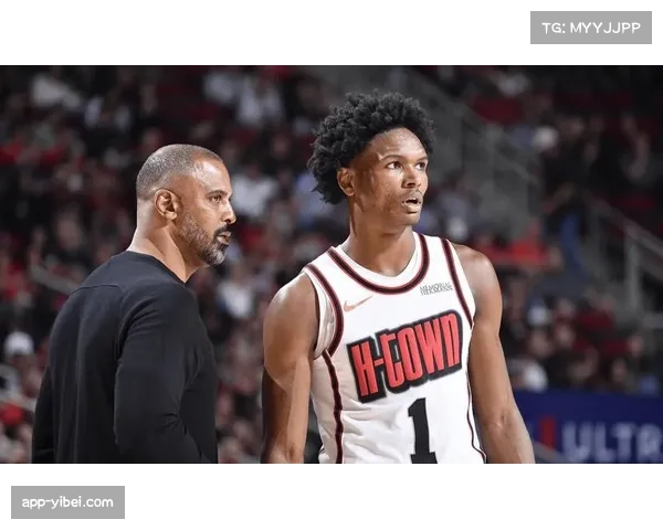 乌度卡简化战术见效,火箭三分防守短板待改善 乌度卡简化战术见效,火箭三分防守短板待改善