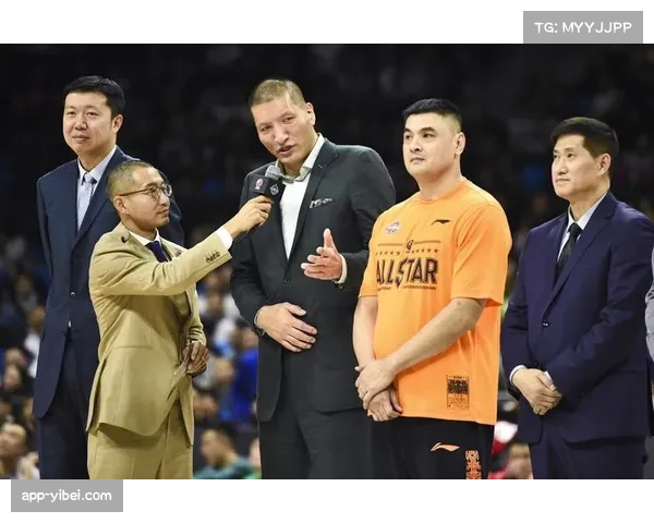 全明星赛变“讨薪现场”，球员集体身着抗议T恤引发球迷声援